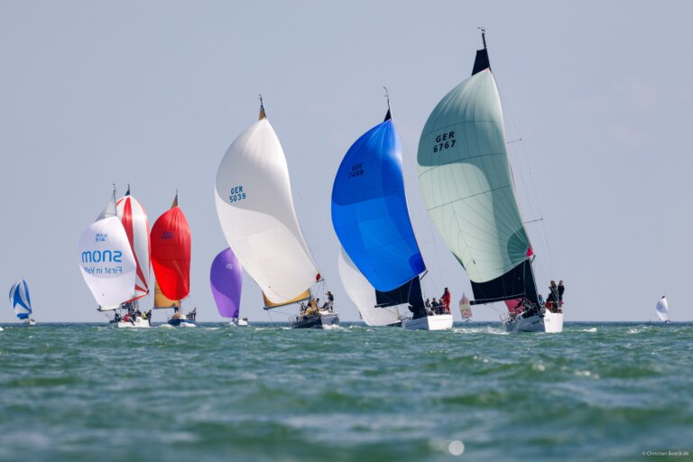 Tolle Bedingungen herrschten am zweiten Tag der Maibock-Regatta vor Travemünde. Foto: segel-bilder.de